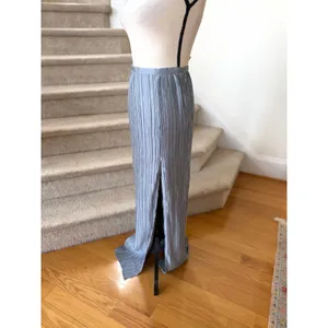 The Jetset Diaries NWT Dusty Blue Satin Crinkle Pleat Side Slit Maxi Skirt thumbnail 6
