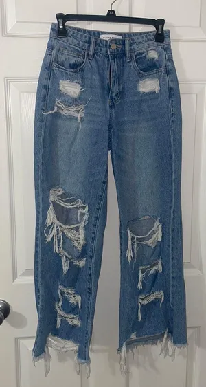 Straight Jeans thumbnail 1