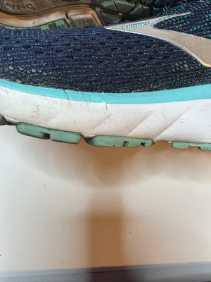 Brooks Womens  Ghost 11 Size 7.5 Running Shoes thumbnail 6
