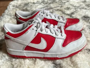 Nike Red  dunks thumbnail 2