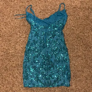 Windsor Blue/Teal Sparkly Homecoming Dress thumbnail 3