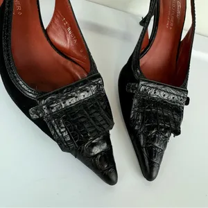 Donald Pliner Leather Sling Back Mules Sz 8 Black Kitten Heels Kiltie Point Toe thumbnail 5