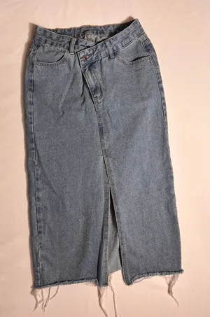 Vintage-Style Denim Midi Skirt – Size S thumbnail 1