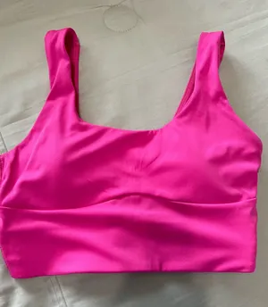 Women's Gymshark Hot Pink sports bra xsmall thumbnail 1