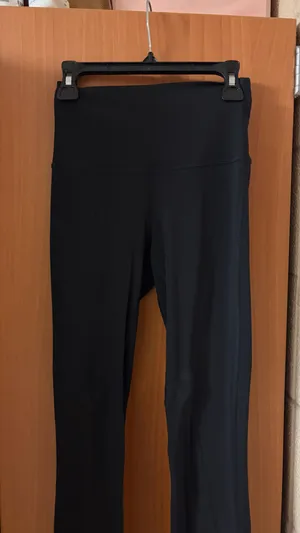 Lululemon Mini Flare Align thumbnail 2