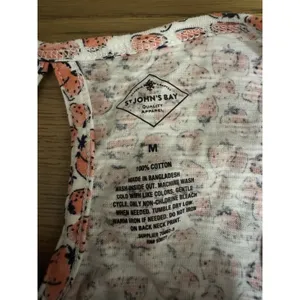 St. Johns Bay Size Medium‎ Sleeveless Women Shirt Cotton Strawberry Keyhole thumbnail 3
