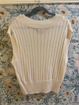 Cream Sweater Vest Tan Size L thumbnail 2