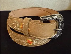 Women's Leather Western Belt Innovation Mexico Embroidered Floral Size 44‎ NWOT thumbnail 1