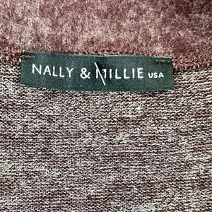 NWT Nally & Millie Short Sleeve V-neck Sweater thumbnail 5