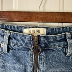 We The Free Zip Front Denim Mini Skirt Size 27 Blue‎ thumbnail 2