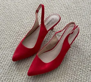NEW Greatonu Bright Red Women’s Kitten Heels Suede Leather Size 39 Shoes NWOB thumbnail 3