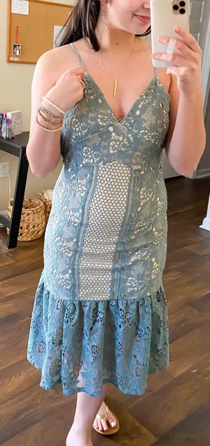 Romeo + Juliet Couture NWT Muted Blue Dusty Sage Lace Midi Dress thumbnail 3