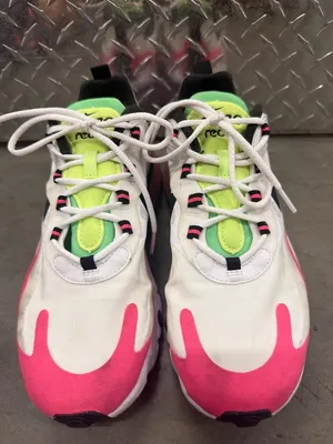 Nike Air Max 270 React Hyper Pink Womens Size 7.5 thumbnail 2