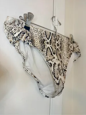 Soma Snake Print Tankini Bathing suit Size Large V Wire Plunge thumbnail 5