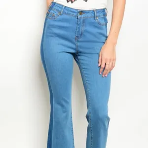 Light Wash Cropped Flare Jeans Raw Frayed Hem Button Fly Denim Size 31 thumbnail 3