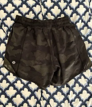 Lululemon Hotty Hot Shorts thumbnail 2