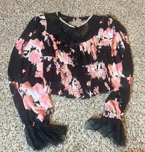 Free People Black Pink Floral Lace Smocked Cropped Long Sleeve Top Womens‎ XS thumbnail 1