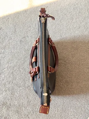 Vintage Dooney and Bourke Black Florentine Vacchetta Leather Bag thumbnail 9
