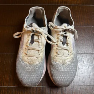 Brooks Levitate 3 Womens Running Shoes Grey Pink 1202791B060 Size 7.5 thumbnail 3