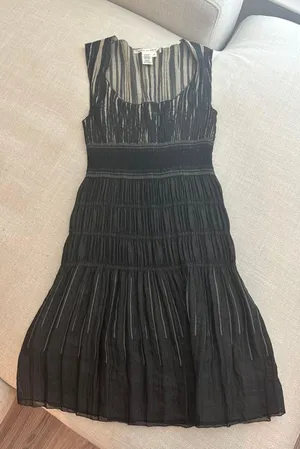 Dress thumbnail 1