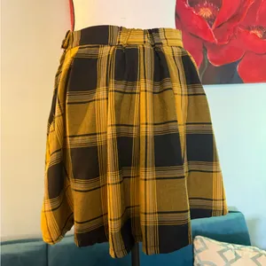 Wizarding World of Harry Potter Hufflepuff Plaid Skirt Yellow Size S Pleated thumbnail 4
