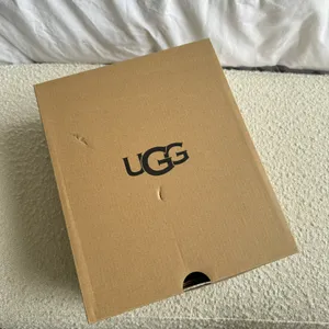 UGG Mini Boots thumbnail 2