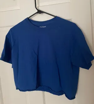 Gildan Cropped T-Shirt thumbnail 1