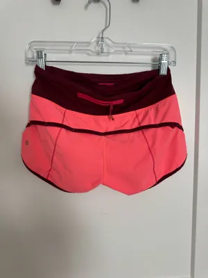 Lululemon Shorts Hotty Hot 2.5" thumbnail 3
