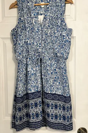 Gap floral dress. Size medium. thumbnail 1