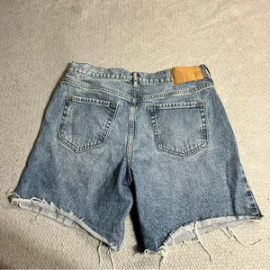 Stretch Longline Denim Shorts Size 28 EUC thumbnail 5