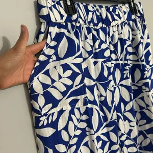 Calvin Klein women's pants Sz M blue and white thumbnail 4