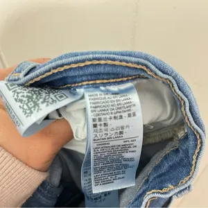 Levi’s 724 High Rise Straight Jeans Women’s Size 33 Distressed Blue Denim thumbnail 9