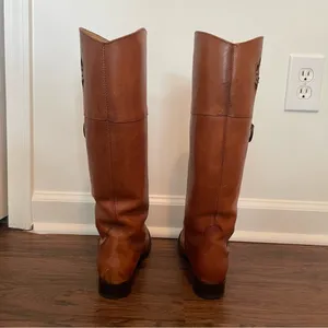 Frye Melissa Logo Leather Riding Boots Cognac Brown Sz 6.5 thumbnail 9