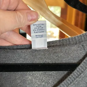 Gap Factory Cotton Essential V-neck Gray Sweater Size Small thumbnail 3