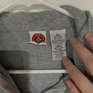 Looney tunes tee large 3/4 sleeve collar thumbnail 4