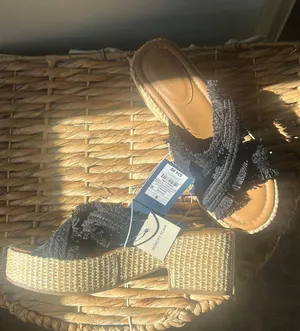 Universal Threads Black wedge sandal thumbnail 1