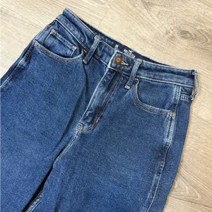 •Hollister• Ultra High Rise Mom Jeans thumbnail 3