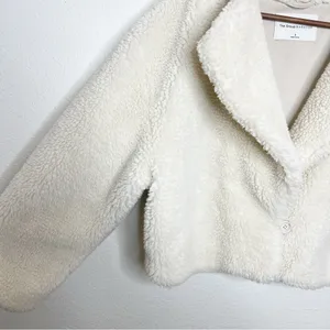 The Group by Babaton Aritzia Sherpa Teddy Jacket Size 2 thumbnail 3