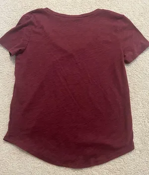 burgundy v-neck thumbnail 2