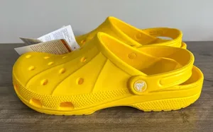 CROCS NEW Unisex Ralen Yellow Clog Size 8 or 10 #B1866 thumbnail 1