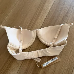 New skims bra 32c thumbnail 2