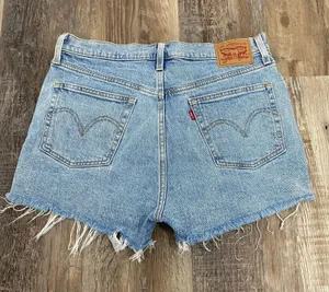 Levi's 501 High-Waisted Shorts thumbnail 3