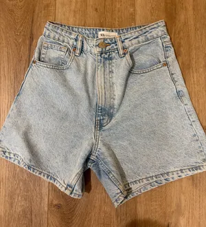 ZARA Shorts Denim thumbnail 1