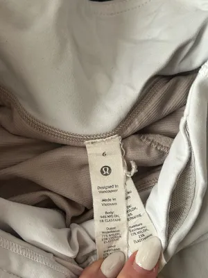 Lululemon Shorts 2.5" Speed Up  thumbnail 4