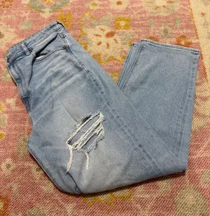 American Eagle Stretch Mom Straight Jeans  thumbnail 1