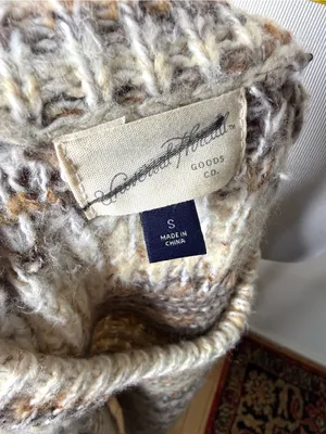 Universal Thread Cream and Brown Chunky Knit Crewneck Sweater thumbnail 4