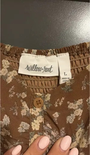 Buckle Floral and Lace Top thumbnail 3