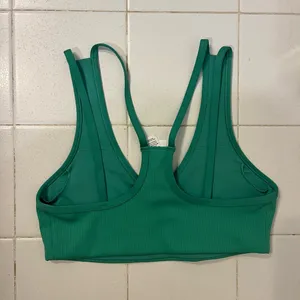 Alo Sports Bra - Kelly Green thumbnail 4