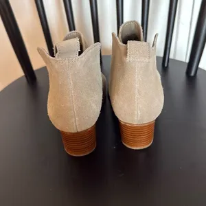 Dolce Vita Daine tan suede pull on booties size 6 thumbnail 5