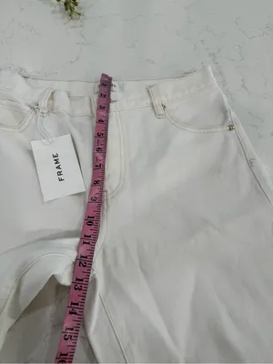 Frame Denim White Mid-Rise Denim Shorts thumbnail 12